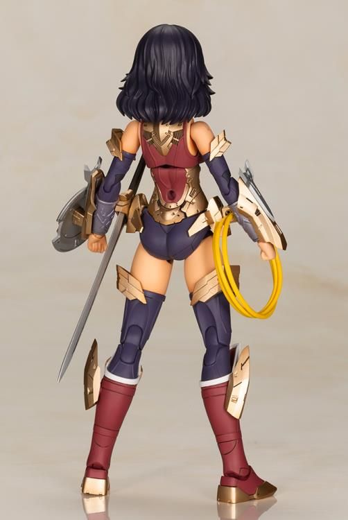 DC Comics Cross Frame Girl Wonder Woman (Humikane Shimada Ver.) Model Kit [bigbadtoystore.com] DC Comics Cross Frame Girl Wonder Woman (Humikane Shimada Ver.) Model Kit 3