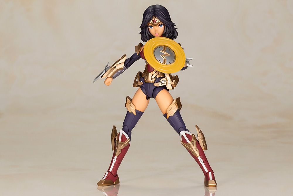 DC Comics Cross Frame Girl Wonder Woman (Humikane Shimada Ver.) Model Kit [bigbadtoystore.com] DC Comics Cross Frame Girl Wonder Woman (Humikane Shimada Ver.) Model Kit 6