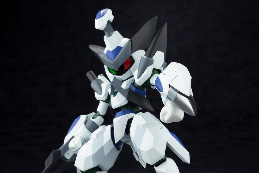 Medabots KXK00-M Cross Messiah Model Kit [bigbadtoystore.com] Medabots KXK00-M Cross Messiah Model Kit 3