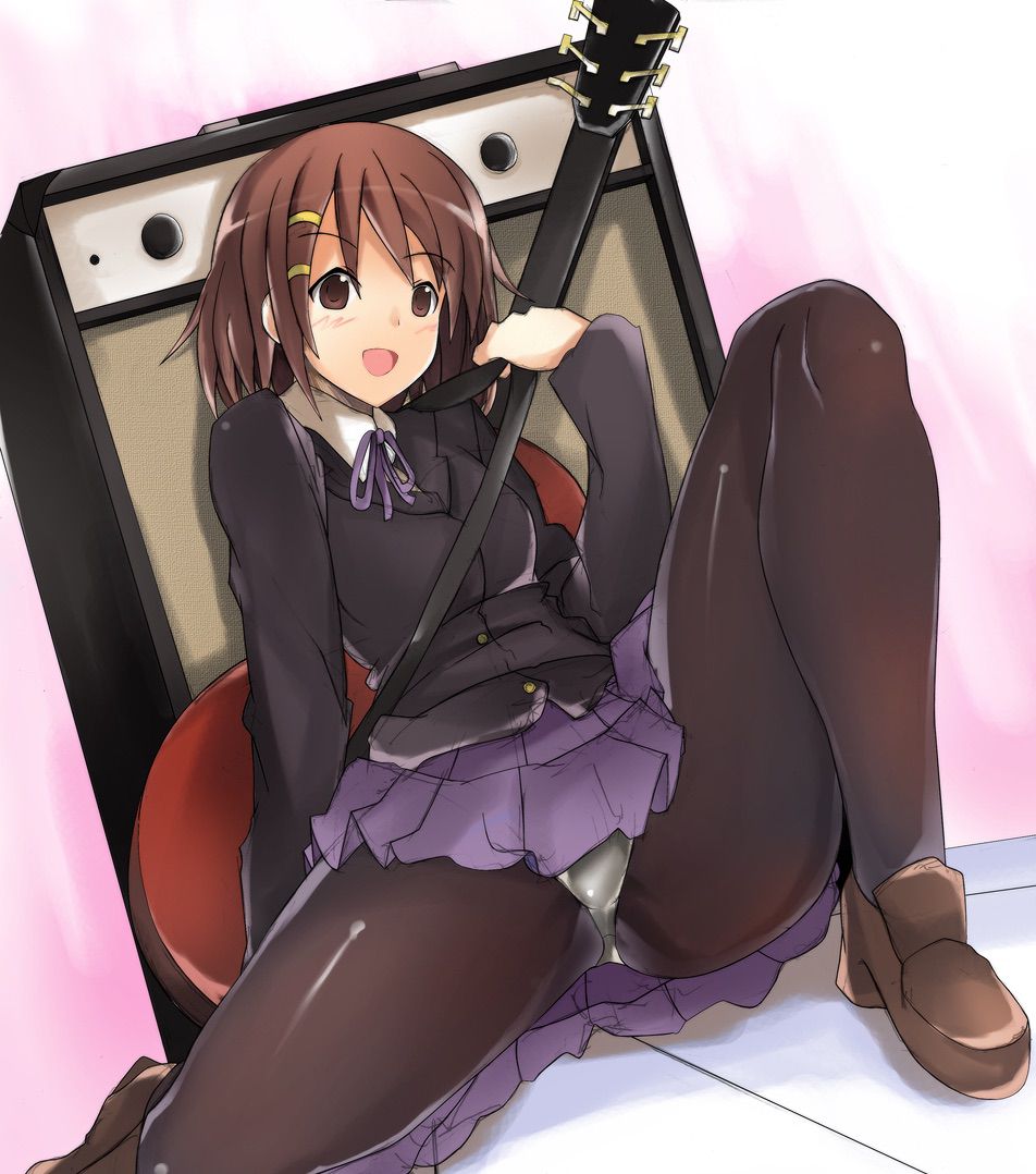 The reason why Yui Hirasawa of K-on always wears black tights ... 3