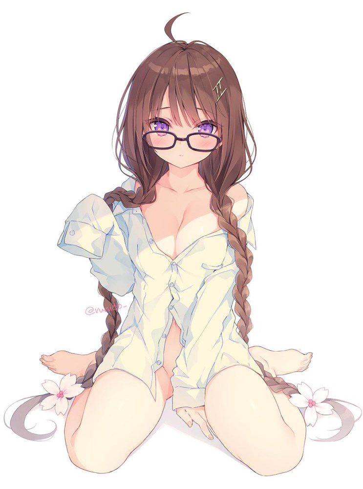 I tried to look for high-quality erotic images of glasses! 1