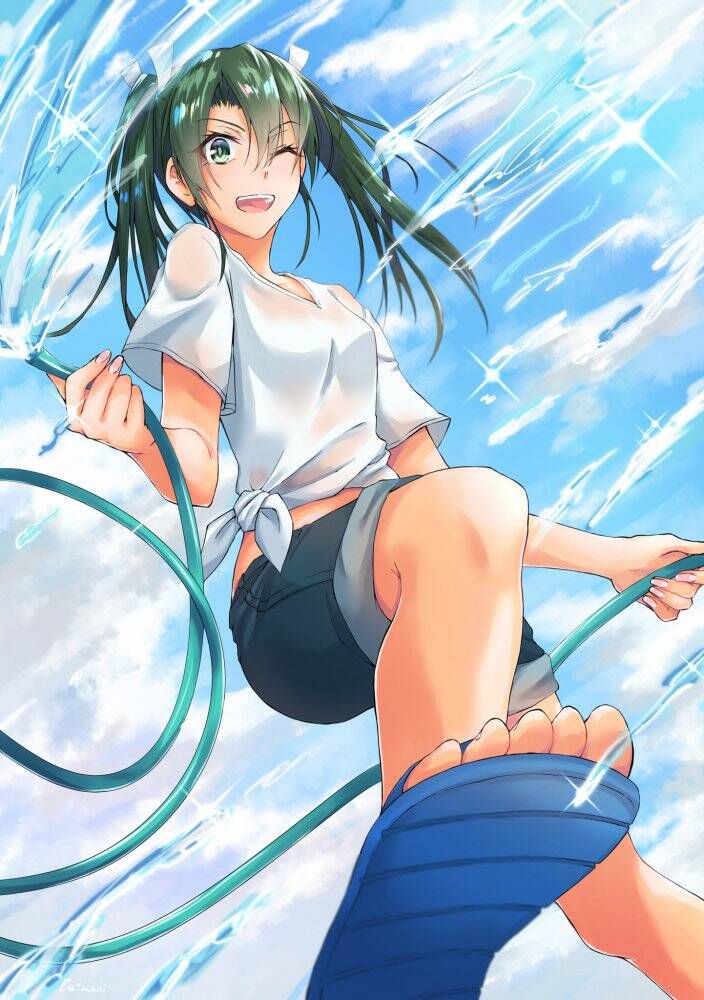 [Secondary] illustration of a girl in shorts 32