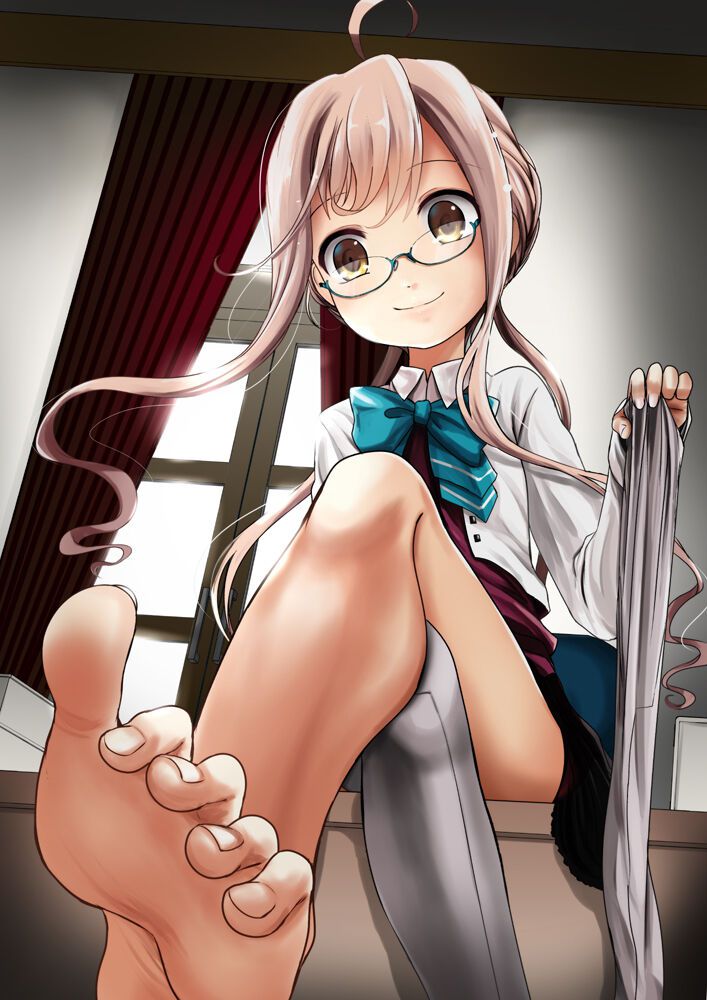 Secondary image of the soles of bare feet of a beautiful girl who is too cute 8