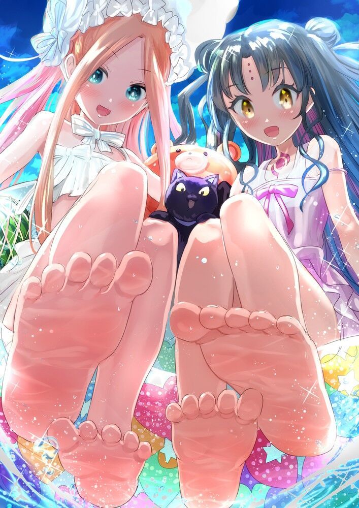Secondary image of a beautiful barefoot girl with Lori poor milk 101