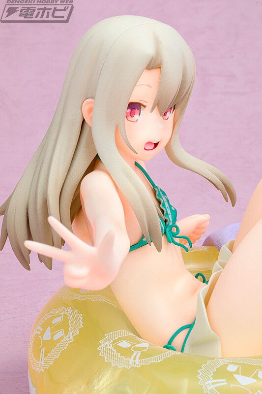 Erotic figure of erotic swimsuit that seems to be able to see the petanko of [Prismaiya] Ilya 11