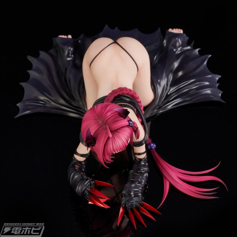 [ToLOVE Ru] Kurosaki Meia almost out of the erotic costume is the erotic figure that is sticking out the ass! 8