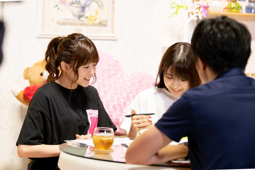 Voice actor Ayane Sakura and Saori Onishi's milk comparison wwwwwwwwwwww 5