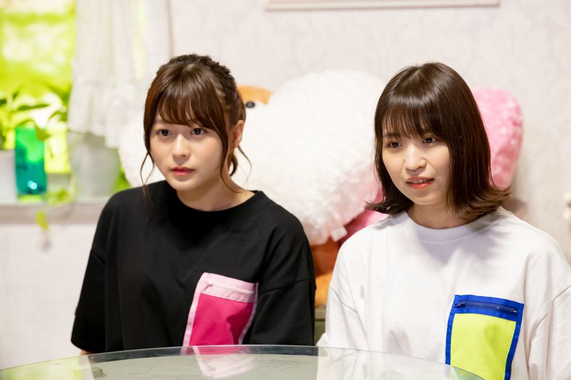 Voice actor Ayane Sakura and Saori Onishi's milk comparison wwwwwwwwwwww 8