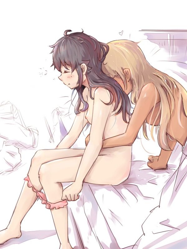 Cute Lori lesbian is a nice girl is waking up I feel I wake up to her older sister... 23