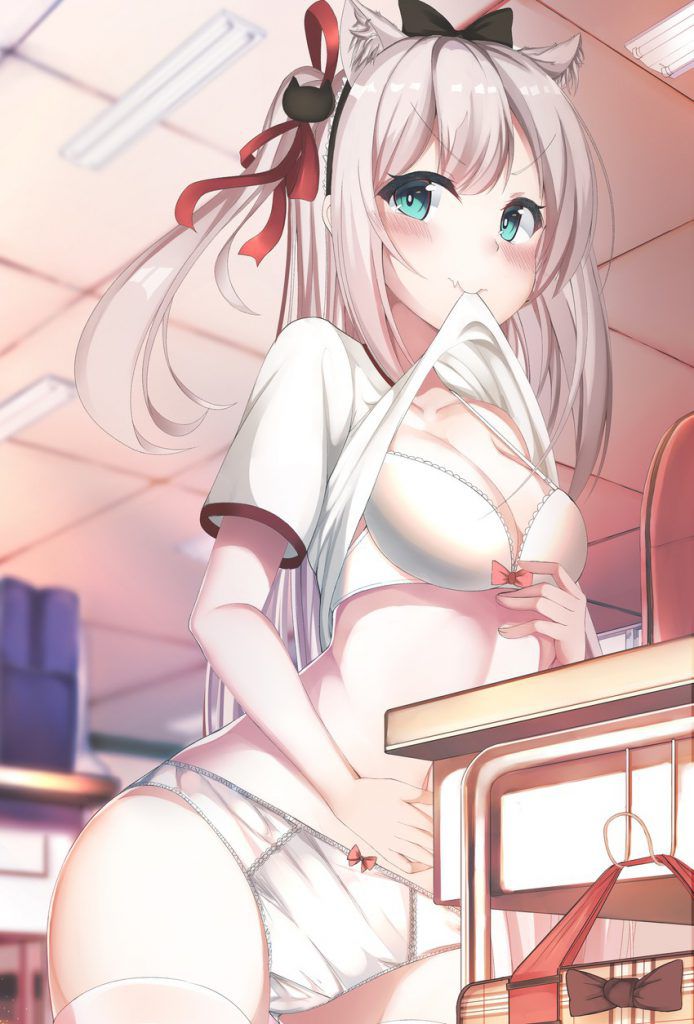 The secondary image which is squeezed in Azur Lane please! 30