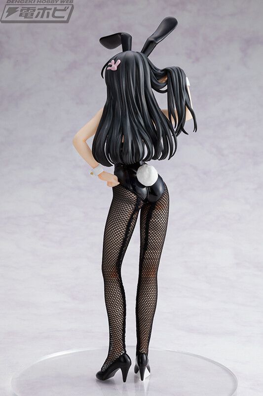 "The Young Pig Bastard Doesn't Dream of Bunny Girl Senpai" Mai Sakurajima's Affordable Bunny Figure 6