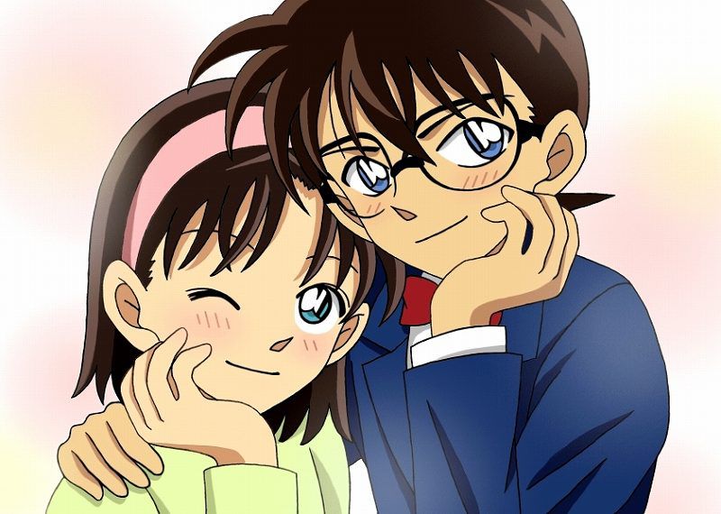 Going to review the photo of Detective Conan 33