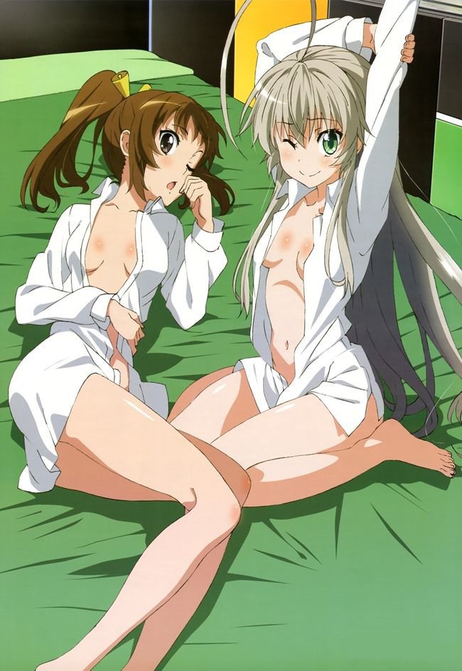 According to Crawling! Nyaruko-San's erotic images they have come to gather! 32