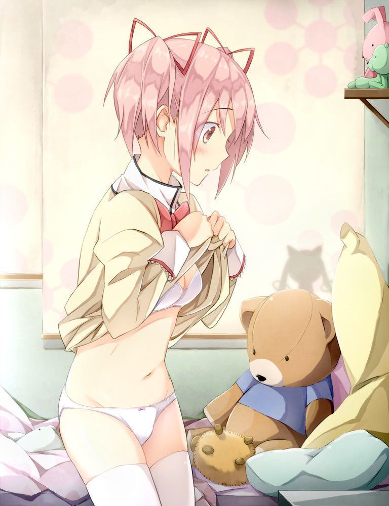 Please a lucky lewd image which came across a girl in changing clothes 18