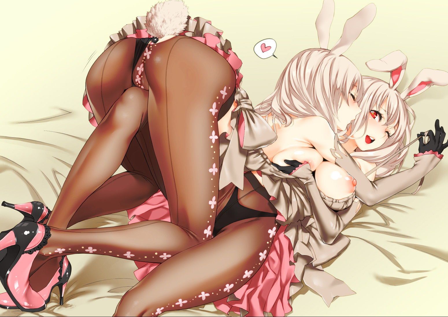 I tried to collect the erotic images of bunny girl. 25