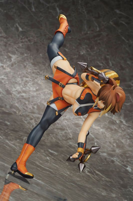 Erotic figure of erotic pose and under the breast and pants too erotic Makoto [BlazBlue] is exposed! 6