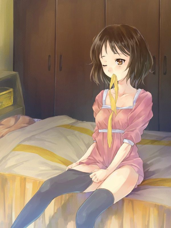 The thigh of the girl wearing thighhighs is too erotic. 11
