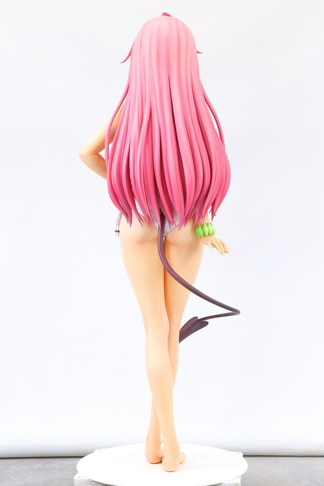 The erotic life-sized figure skating that the body which was ドスケベ was reproduced with an erotic swimsuit of the "ToLOVE る" LARA 9