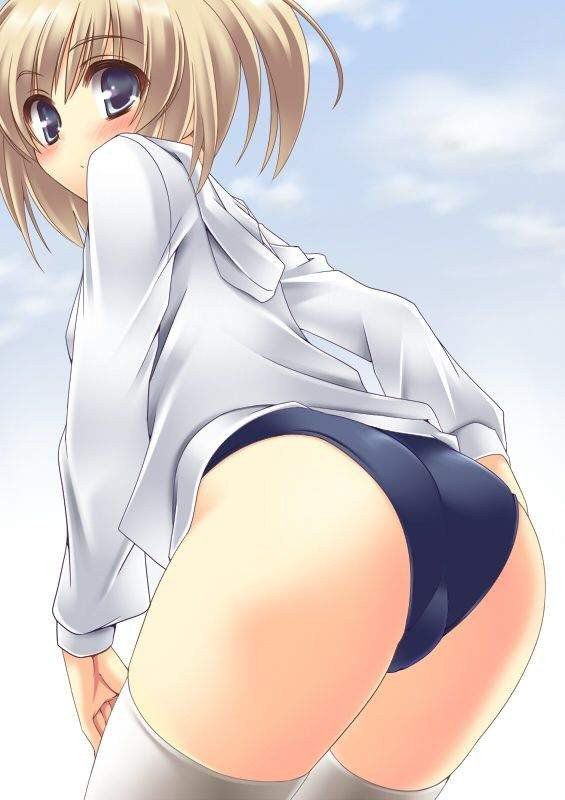 The two-dimensional eroticism image of bloomers. 16