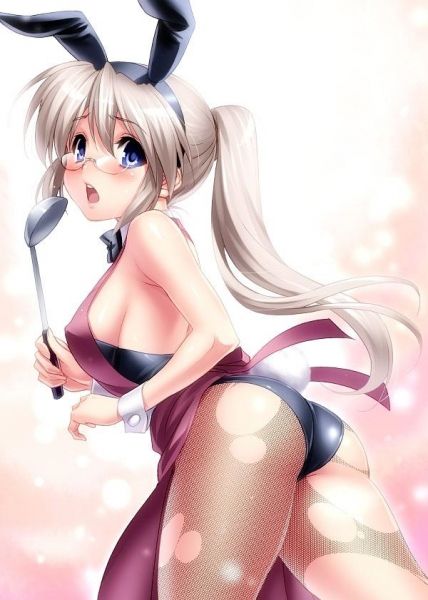Image warehouse where people expect a Bunny girl. 16
