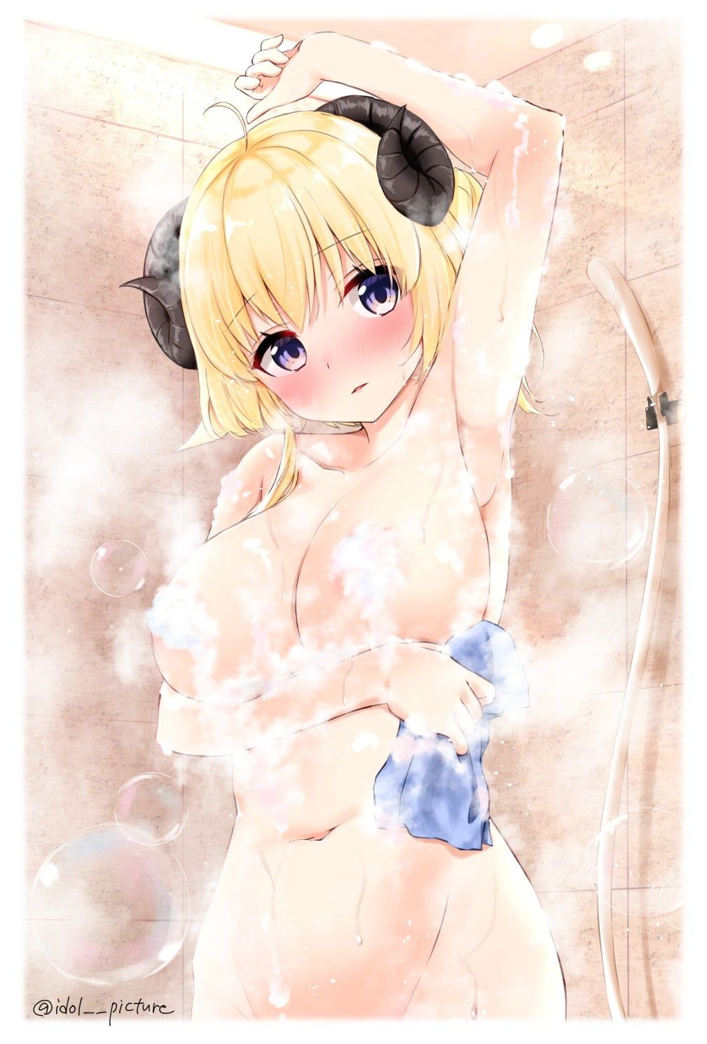 I want to mix with such a girl in the bath!!! But then I'm afraid ♪ that it will be hot flashes in another sense. 15