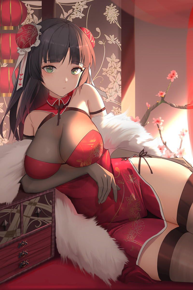 I love the secondary erotic images of Nieso. 20