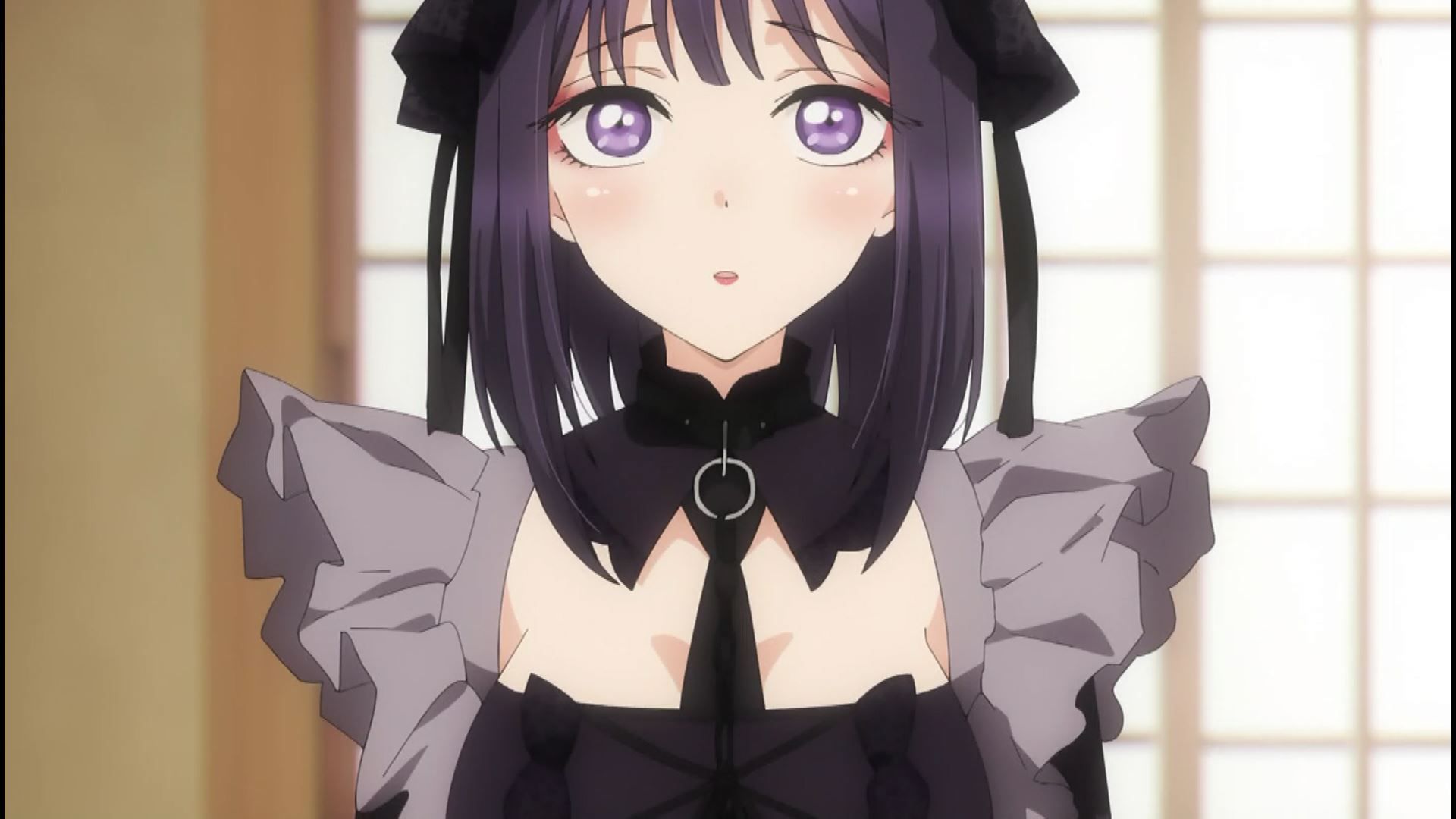 In the changing scene of episode 4 of the anime "That Dress-up Doll Falls in Love", pants and bra are fully visible! 12