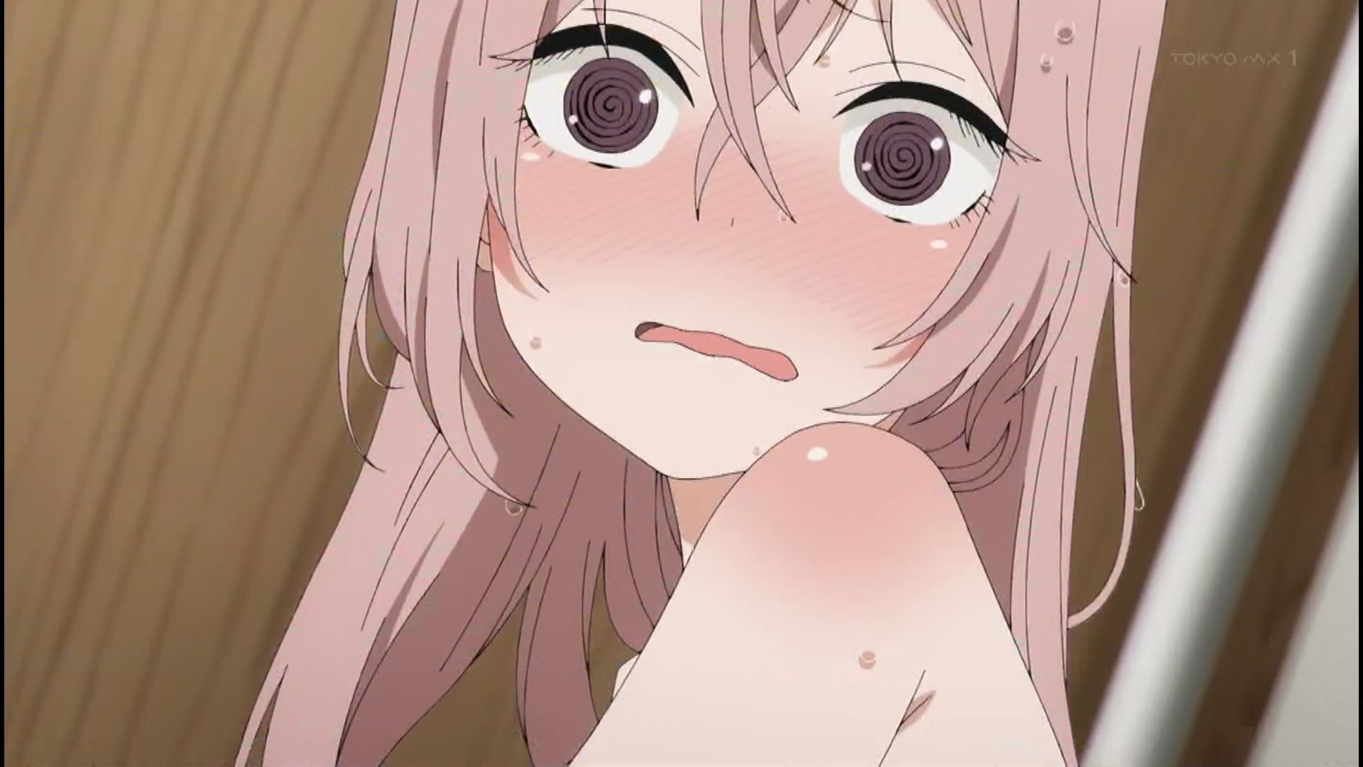 In episode 6 of the anime "That Dress-up Doll Falls in Love", the erotic depiction of a girl completely naked and slippery and striped bread 15