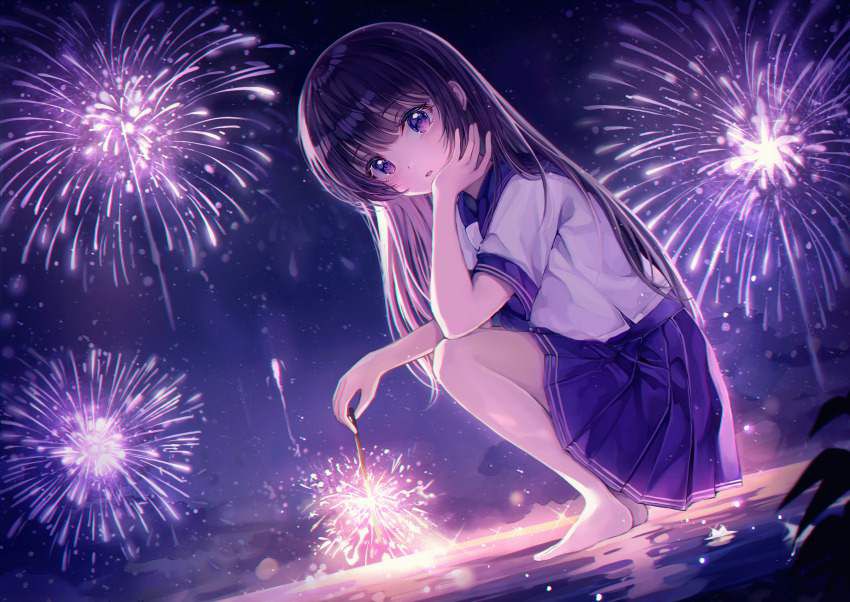 【Summer Tradition】Secondary image of girls enjoying hand-held fireworks 11