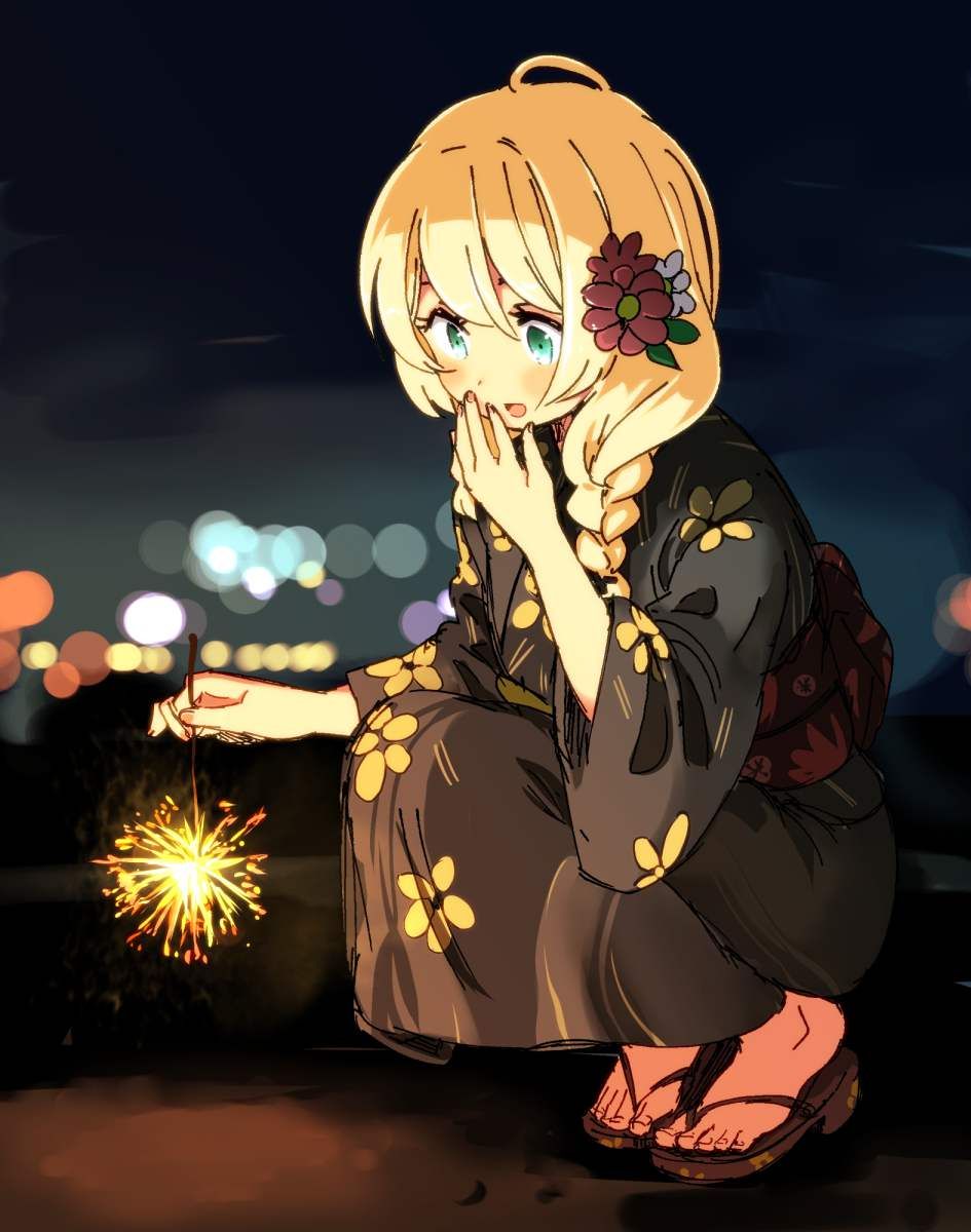 【Summer Tradition】Secondary image of girls enjoying hand-held fireworks 32