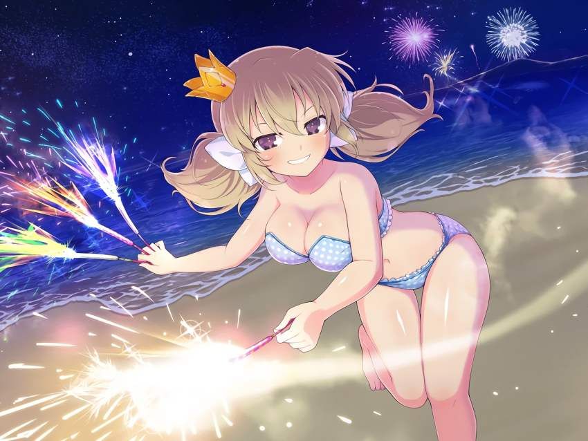 【Summer Tradition】Secondary image of girls enjoying hand-held fireworks 40