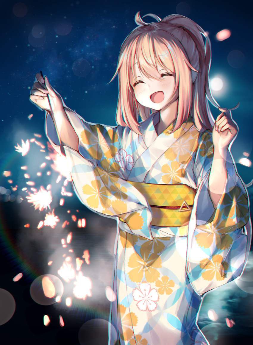 【Summer Tradition】Secondary image of girls enjoying hand-held fireworks 8